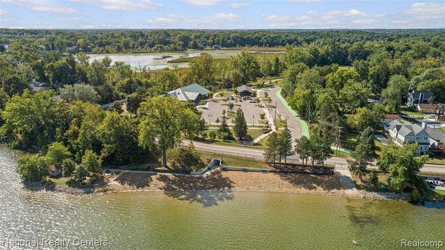 130 Buffington Street, Novi, MI 48377