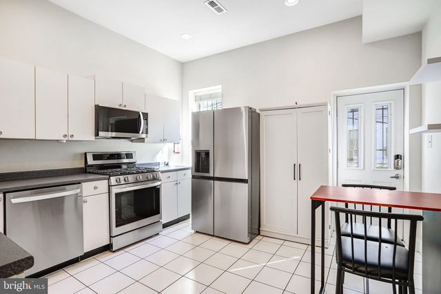 12 RHODE ISLAND AVE NW, Washington, DC 20001