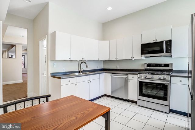12 RHODE ISLAND AVE NW, Washington, DC 20001