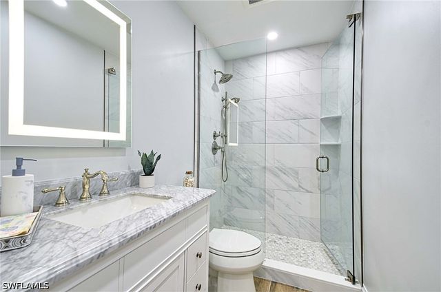 2100 Gulf Shore BLVD N 107, Naples, FL 34102