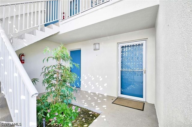 2100 Gulf Shore BLVD N 107, Naples, FL 34102