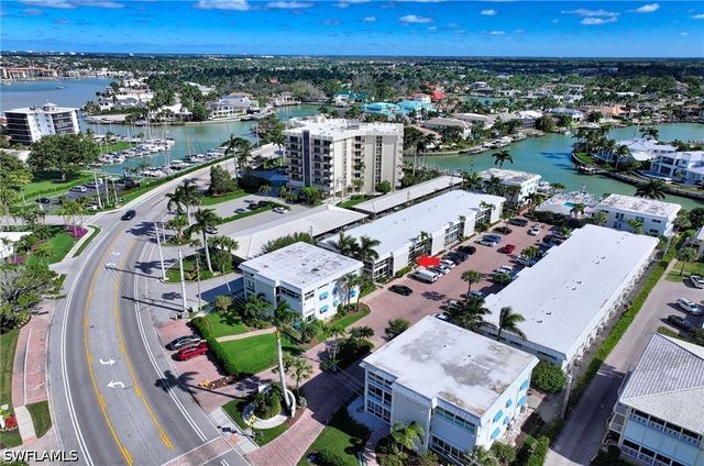 2100 Gulf Shore BLVD N 107, Naples, FL 34102