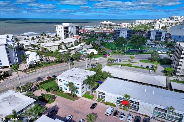 2100 Gulf Shore BLVD N 107, Naples, FL 34102