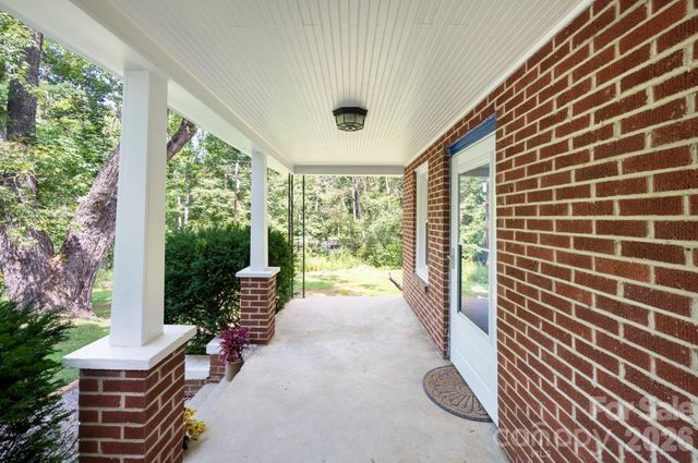 178 Shope Creek Road, Asheville, NC 28805