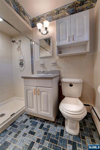 34 Knoll Road, Wayne, NJ 07470