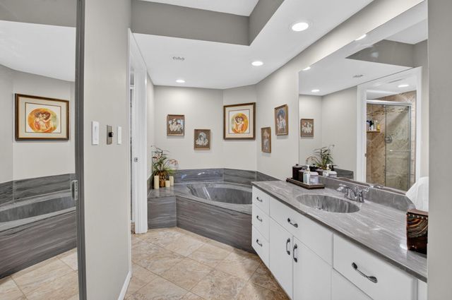 7473 Glendevon Lane 402, Delray Beach, FL 33446