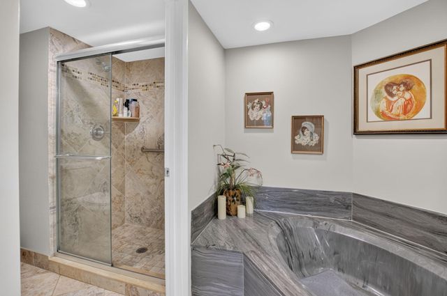 7473 Glendevon Lane 402, Delray Beach, FL 33446