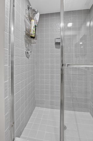 7473 Glendevon Lane 402, Delray Beach, FL 33446