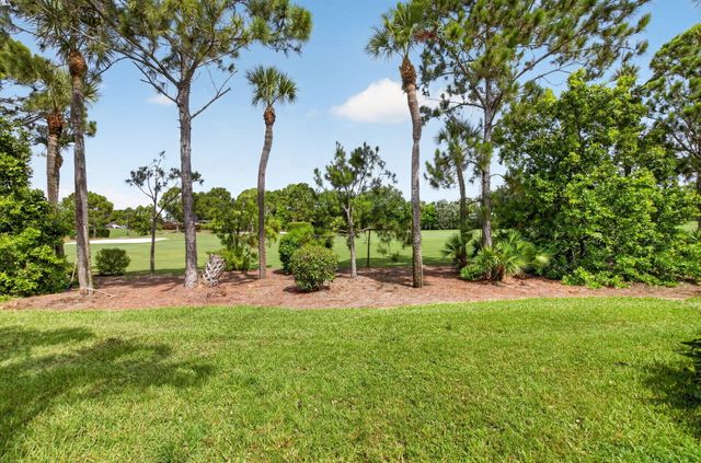 7473 Glendevon Lane 402, Delray Beach, FL 33446