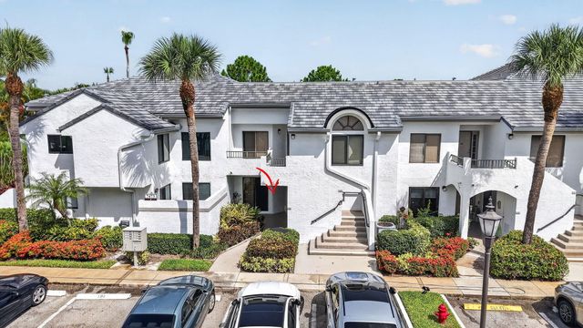 7473 Glendevon Lane 402, Delray Beach, FL 33446
