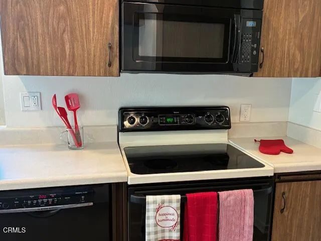 11240 Village 11, Camarillo, CA 93012