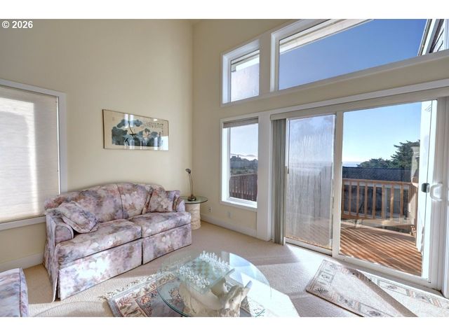 505 CAPES Dr 2, Oceanside, OR 97134
