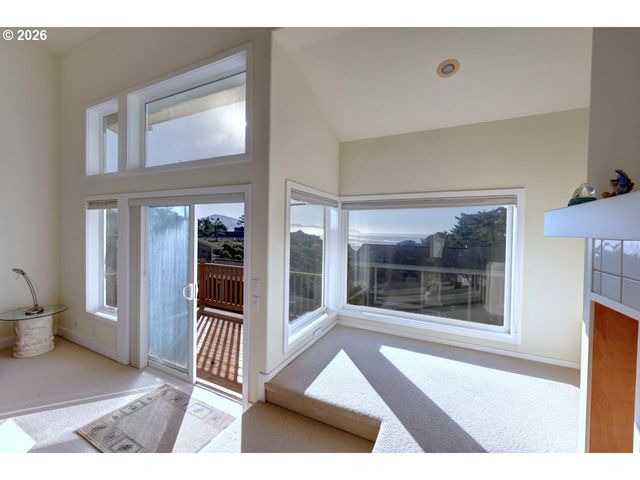 505 CAPES Dr 2, Oceanside, OR 97134