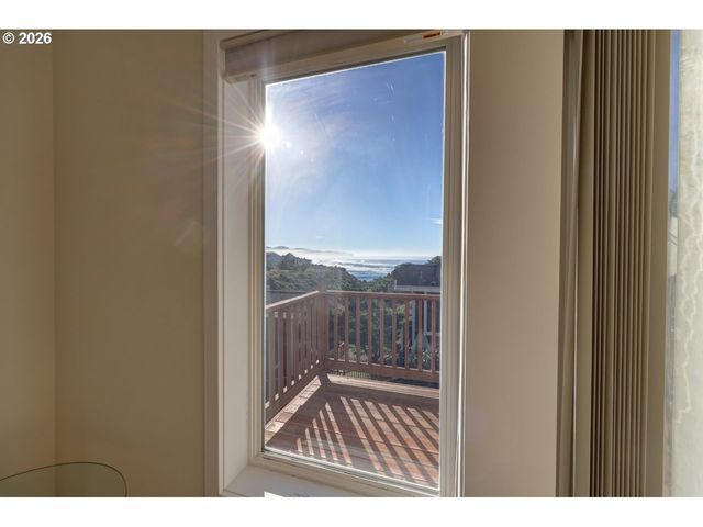 505 CAPES Dr 2, Oceanside, OR 97134