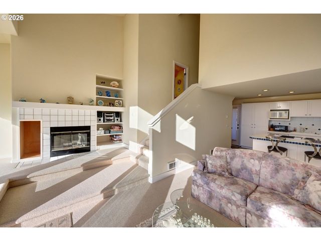 505 CAPES Dr 2, Oceanside, OR 97134