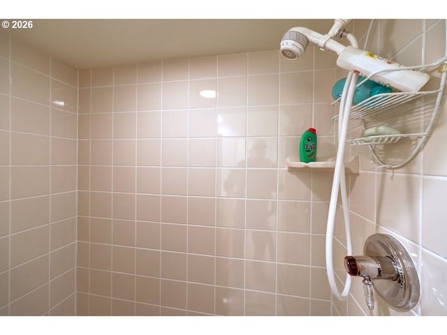 505 CAPES Dr 2, Oceanside, OR 97134