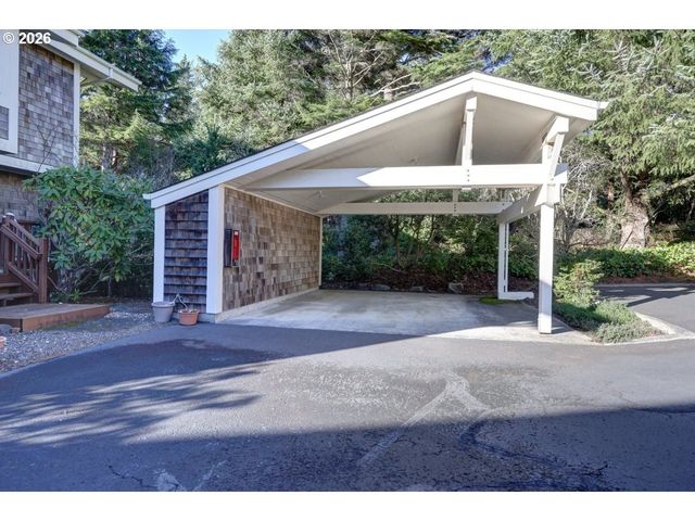 505 CAPES Dr 2, Oceanside, OR 97134