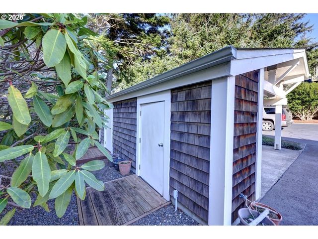 505 CAPES Dr 2, Oceanside, OR 97134