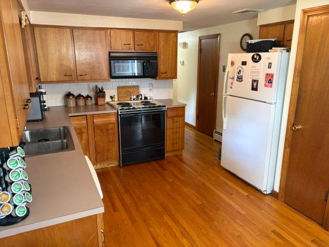 18 Barnold Street, West Warwick, RI 02893