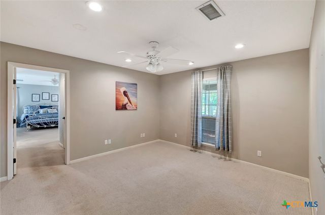 612 W Jackson Avenue, Port O'connor, TX 77982