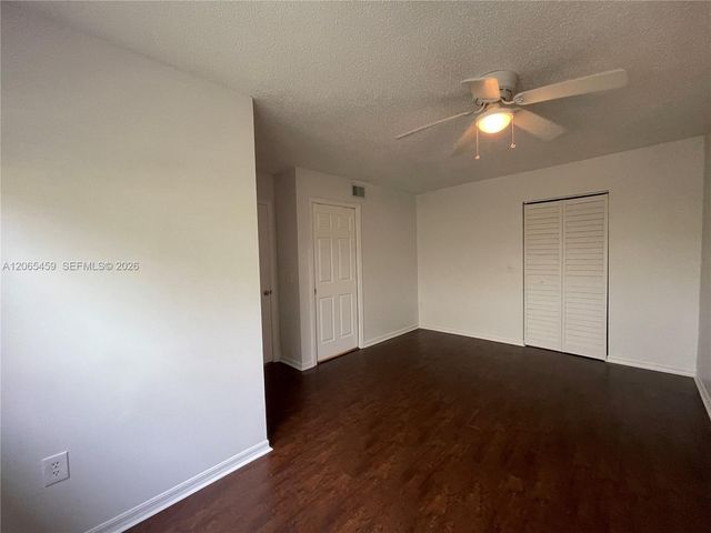 5025 Wiles Rd 303, Coconut Creek, FL 33073