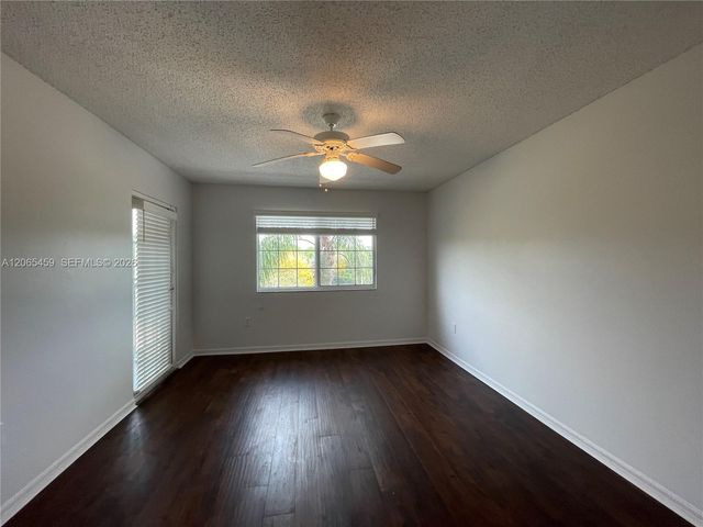 5025 Wiles Rd 303, Coconut Creek, FL 33073