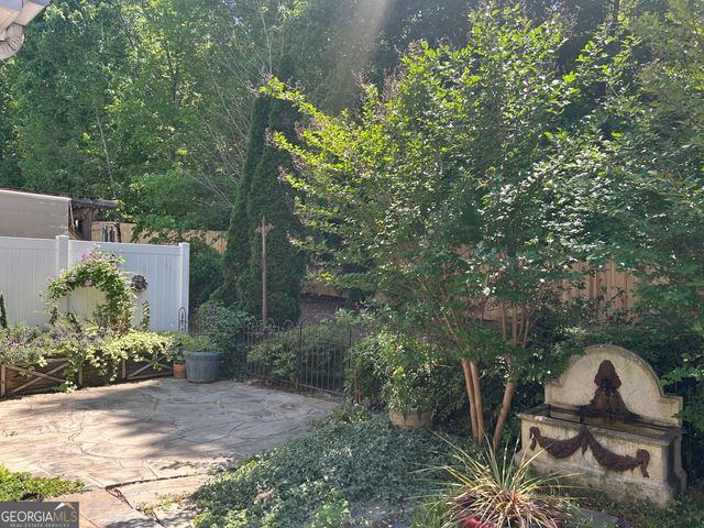 300 Lauren Lane, Woodstock, GA 30188