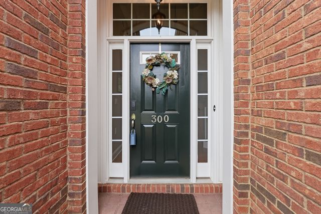 300 Lauren Lane, Woodstock, GA 30188