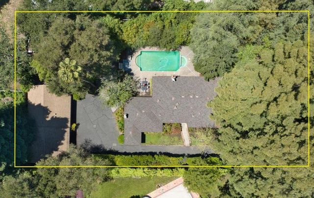 1225 San Mateo Drive, Menlo Park, CA 94025