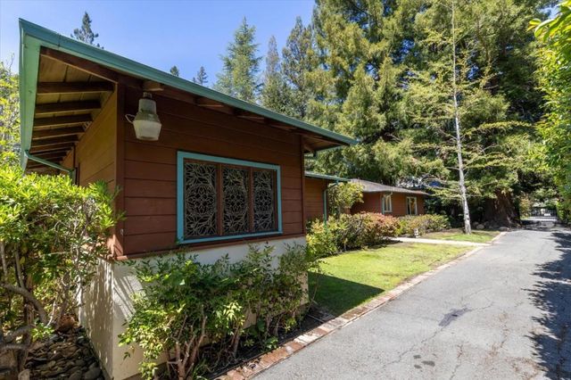 1225 San Mateo Drive, Menlo Park, CA 94025
