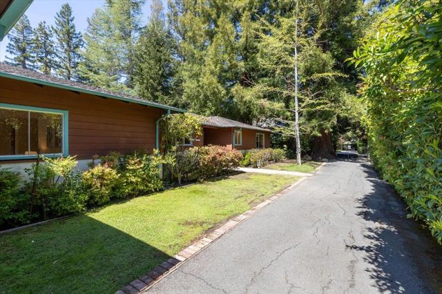 1225 San Mateo Drive, Menlo Park, CA 94025