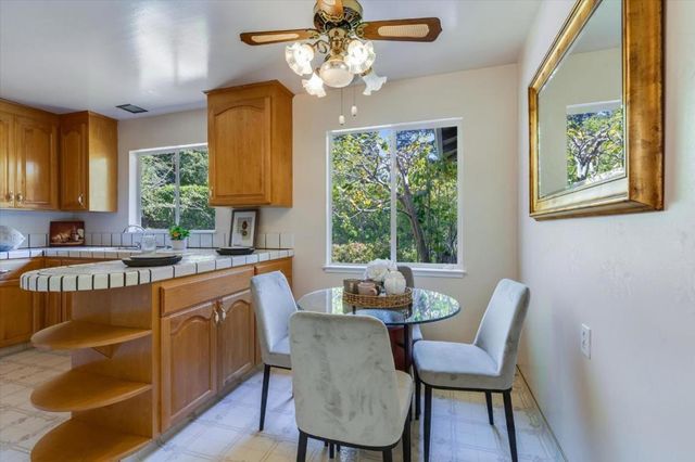 1225 San Mateo Drive, Menlo Park, CA 94025