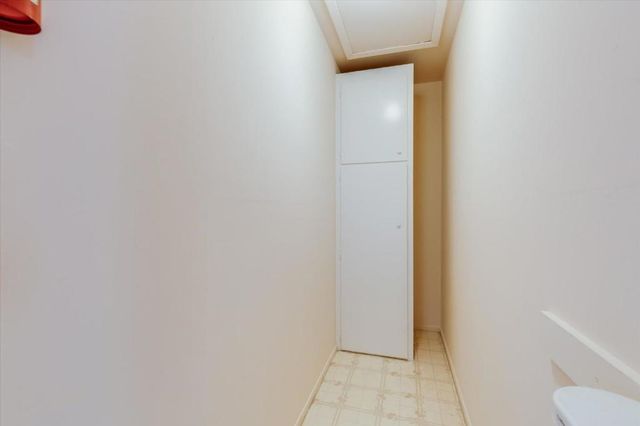 1225 San Mateo Drive, Menlo Park, CA 94025