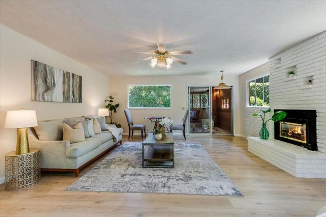 1225 San Mateo Drive, Menlo Park, CA 94025
