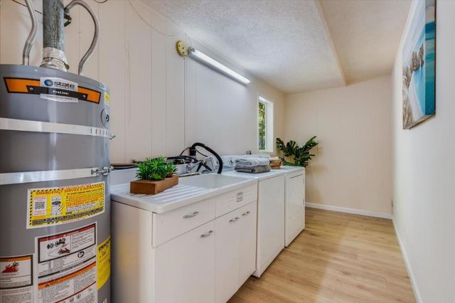 1225 San Mateo Drive, Menlo Park, CA 94025