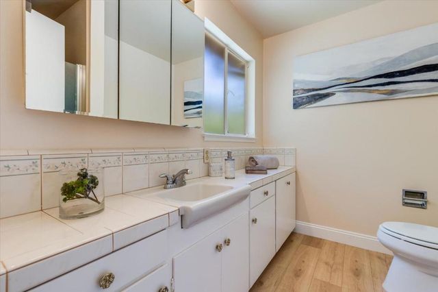 1225 San Mateo Drive, Menlo Park, CA 94025