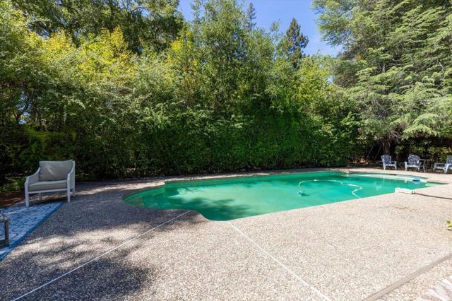 1225 San Mateo Drive, Menlo Park, CA 94025