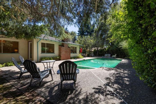 1225 San Mateo Drive, Menlo Park, CA 94025