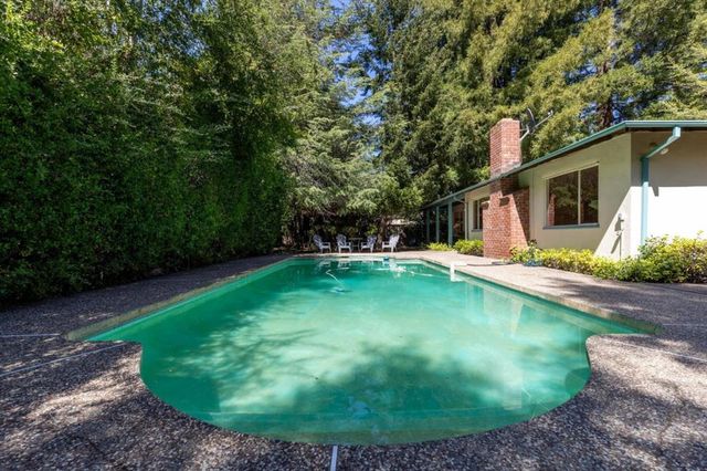 1225 San Mateo Drive, Menlo Park, CA 94025