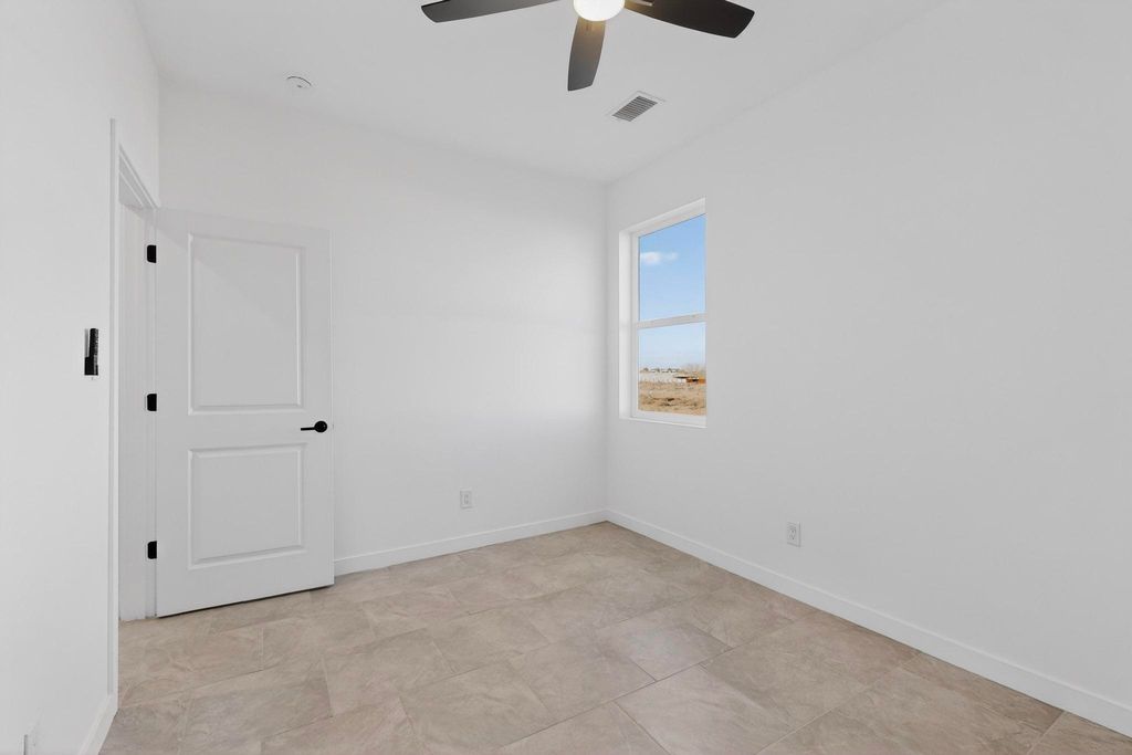 Image 30 of property listing at 421 9th Avenue NE, Rio Rancho, NM 87124