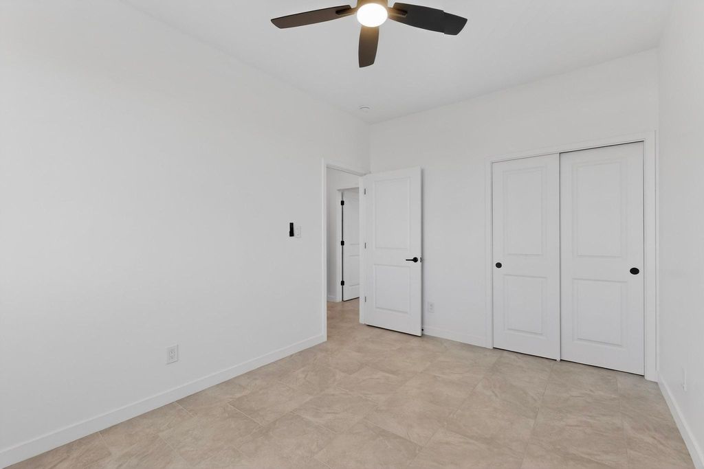 Image 32 of property listing at 421 9th Avenue NE, Rio Rancho, NM 87124