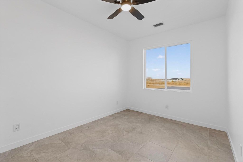 Image 34 of property listing at 421 9th Avenue NE, Rio Rancho, NM 87124