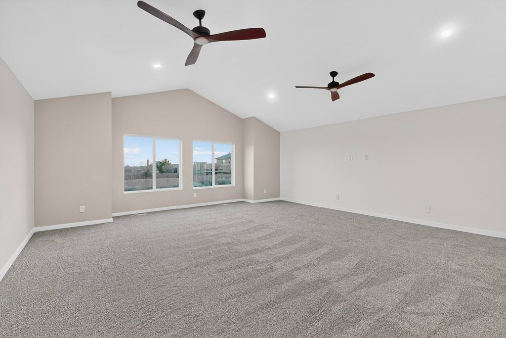 Image 39 of property listing at 421 9th Avenue NE, Rio Rancho, NM 87124