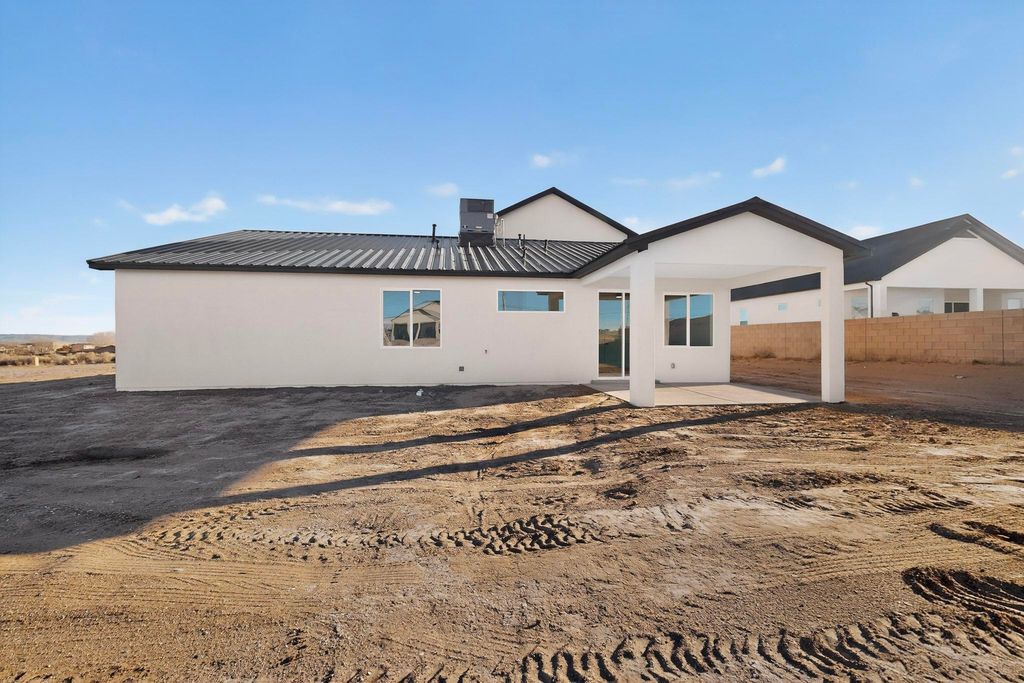 Image 46 of property listing at 421 9th Avenue NE, Rio Rancho, NM 87124