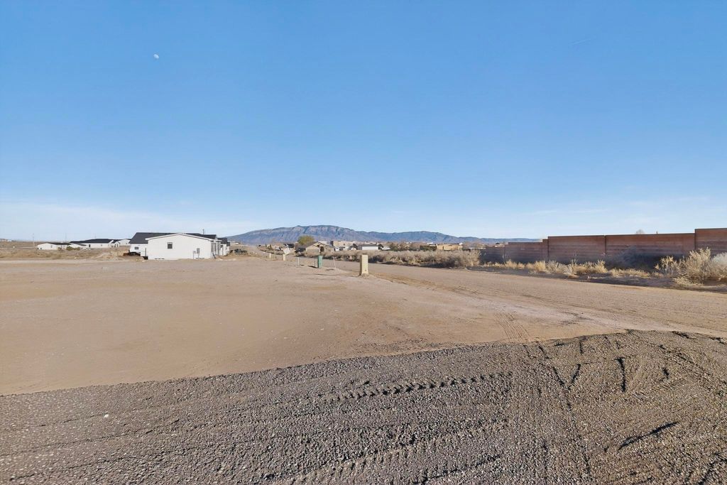 Image 50 of property listing at 421 9th Avenue NE, Rio Rancho, NM 87124