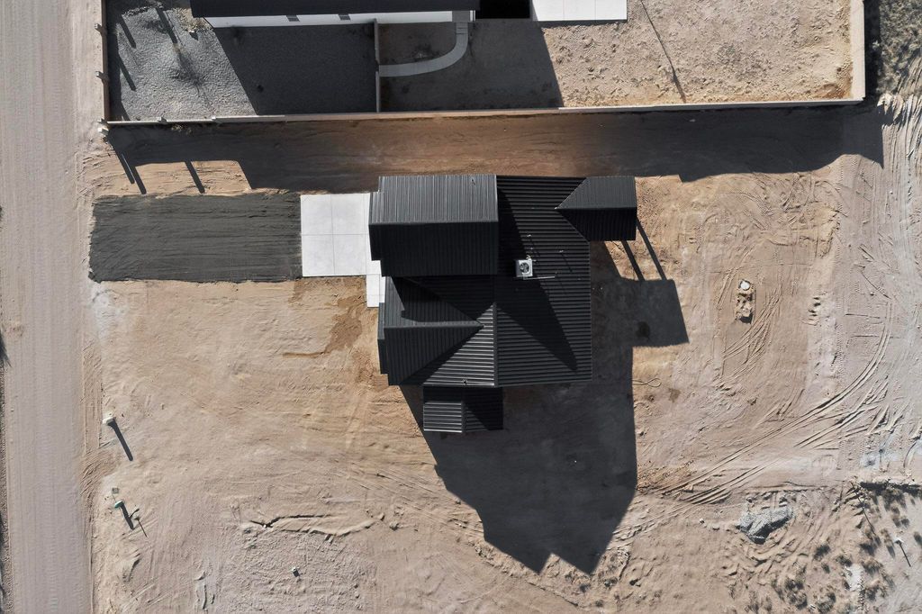 Image 56 of property listing at 421 9th Avenue NE, Rio Rancho, NM 87124