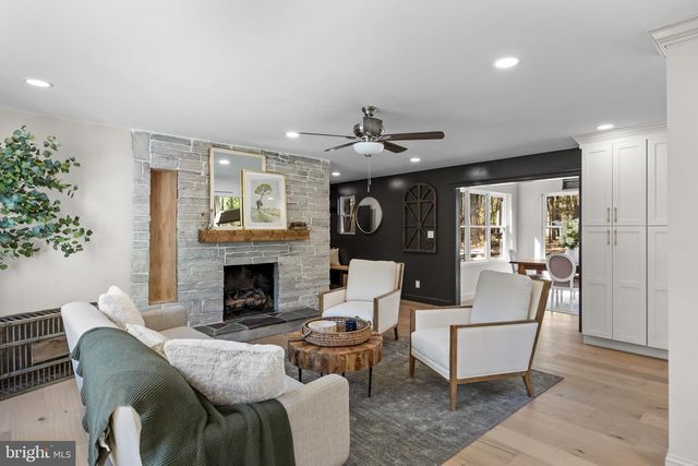 136 W CENTENNIAL DR, Medford, NJ 08055