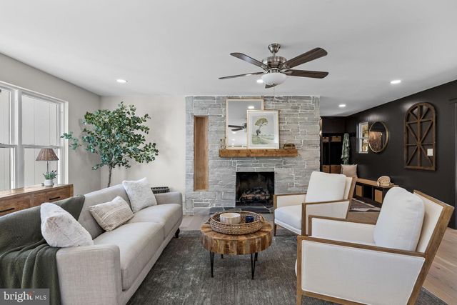 136 W CENTENNIAL DR, Medford, NJ 08055