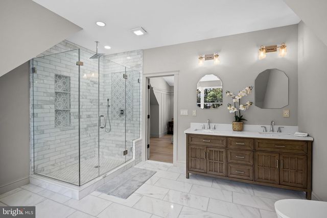 136 W CENTENNIAL DR, Medford, NJ 08055