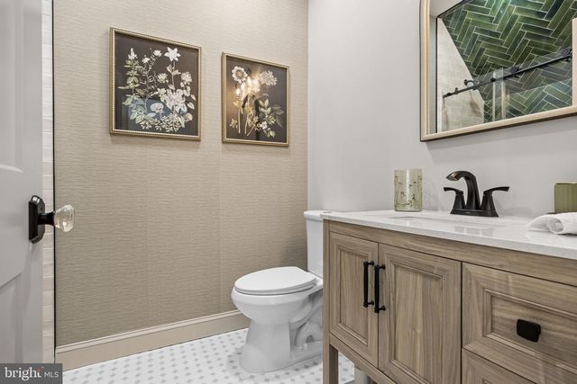 136 W CENTENNIAL DR, Medford, NJ 08055